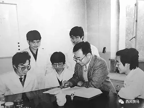 麻阳最早考上清华大学，国家创造发明一等奖获得者——雷兴翰博士