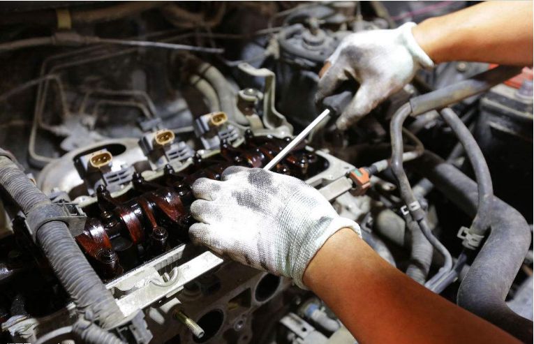 大学刚毕业想买车，算清楚月薪多少才适合买车后，小姑娘当初哭了