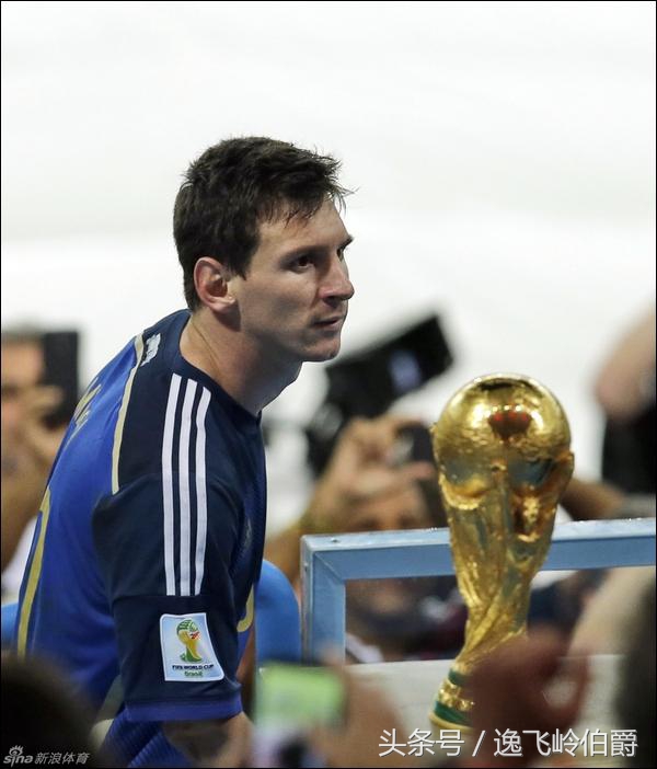 世界杯10大感人（把足球融入生命里！世界杯历史上10大感人瞬间，你看哭了吗？）