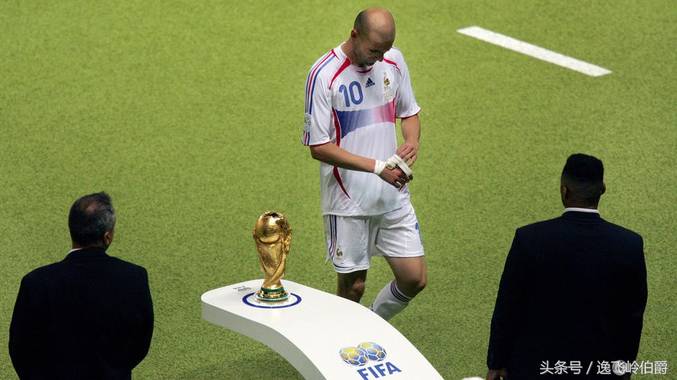 世界杯10大感人（把足球融入生命里！世界杯历史上10大感人瞬间，你看哭了吗？）
