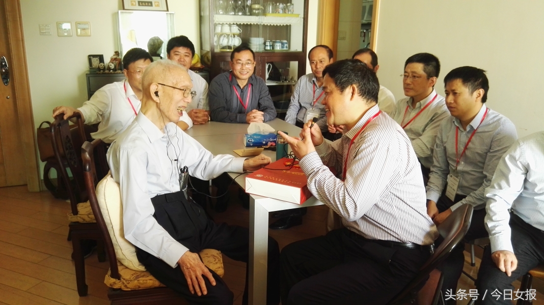 田家炳湖南足迹：来长沙捐建学校住宿自带肥皂；星城度过80岁生日