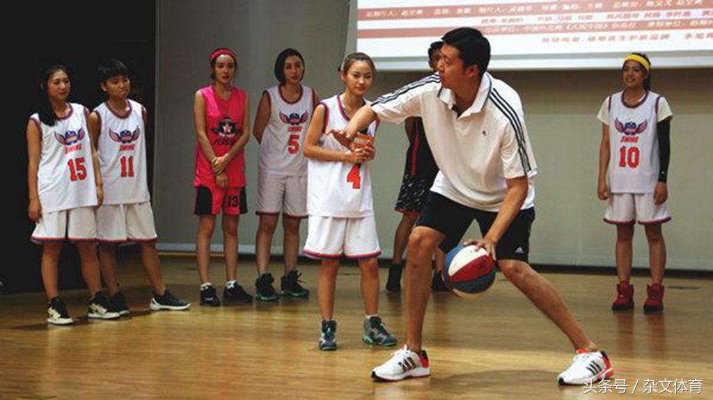 为什么nba没有华人教练(CBA唯一不用外援球队迎来巨变？中国男篮NBA第一人将成为主帅)