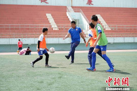 中超退役后足球青训有什么影响（中超退役球员投身青训 希望青海走出顶尖球员）