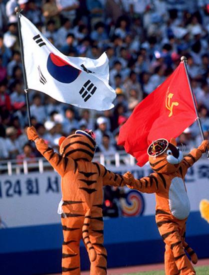 美国评论出奥运史上“最美跟最丑”的吉祥物，美国跟中国的最漂亮