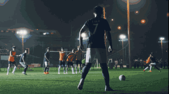 94年世界杯耐克广告（国足挺进世界杯？耐克这支广告让我脸红得无话可说）