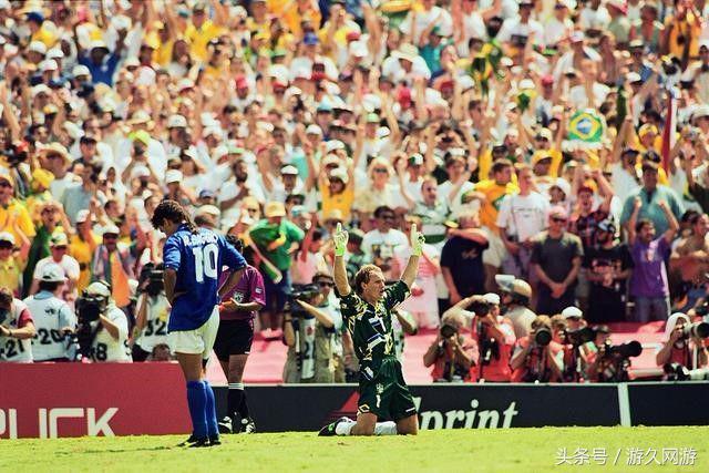 巴西英格兰2002世界杯小罗红牌(世界杯历史上的经典瞬间 贝克汉姆曾一夜之间宠儿变弃儿)
