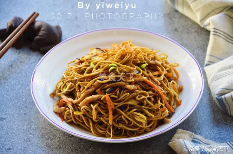 做炒面用什么面条好？原来很多人做错了，难怪总粘锅！