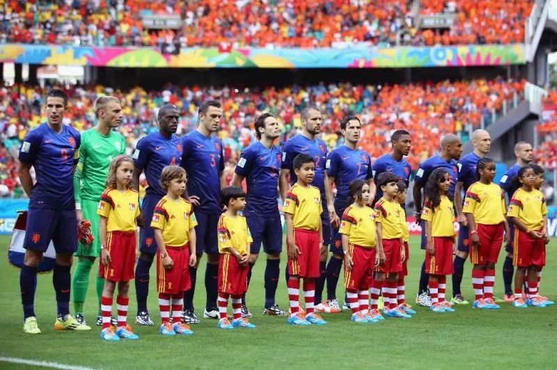 2014巴西世界杯荷兰点球大战(回顾14年世界杯季军战，荷兰黄金一代在世界的最后影像！)