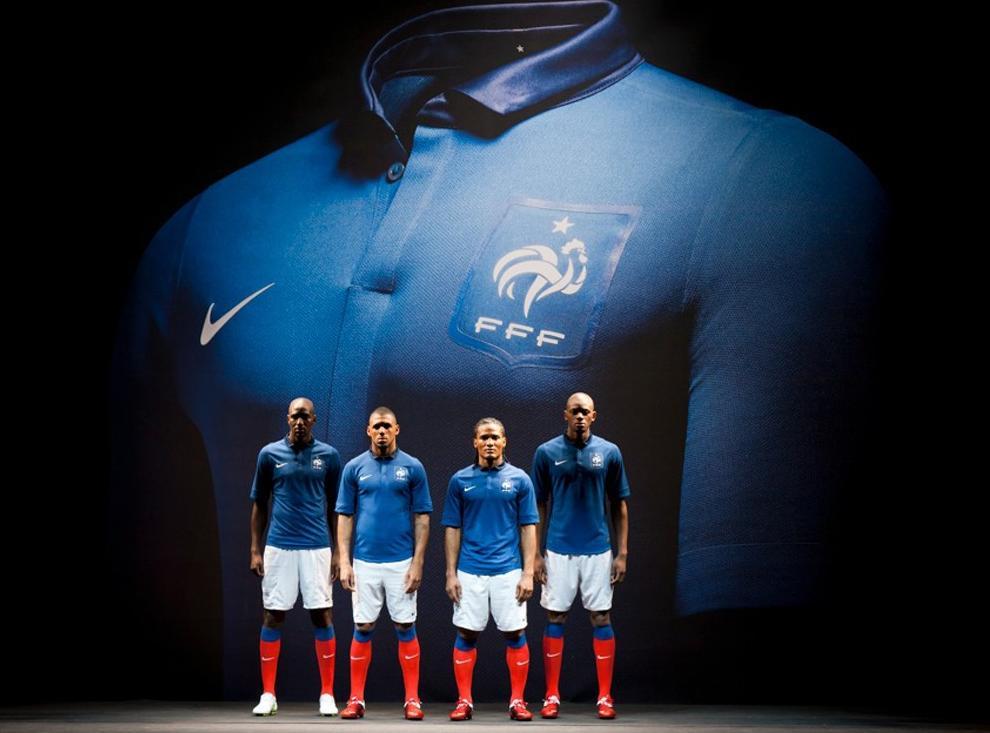 2014世界杯法国队球衣(世界杯吐槽：耐克已生产2星法国球衣，这口毒奶恐激怒克罗地亚！)