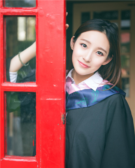 世界杯发型女短发(世界杯美女主持人:杨茗茗短发灵动很清纯,马凡舒