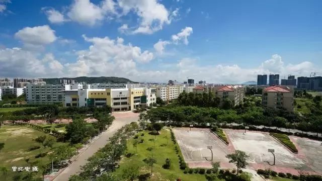学费最贵要8万一年！看到珠海这所大学收费扎心了……