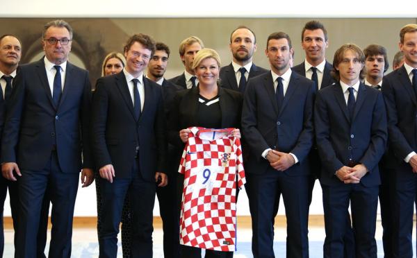 今晚是世界杯最后一晚吗（俄罗斯世界杯今夜11时决战，澎湃全视角与你共候历史）