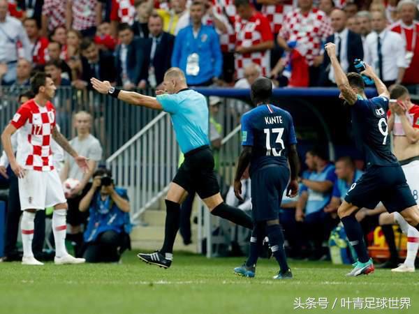 18年世界杯决赛（世界杯决赛重大改判，克罗地亚球迷狂嘘！VAR这次错了？）