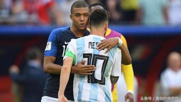 足球场上暖心瞬间(世界杯那些值得铭记的瞬间:梅西恋恋不舍,内马尔