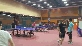 乒乓球如何扣杀高球（「乒乓找教练」杀高球5个要点，一扣一个准！-国球汇）