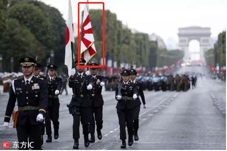 俄罗斯世界杯旭日旗(乱得一塌糊涂的法国阅兵上，“旭日旗”也登场了)