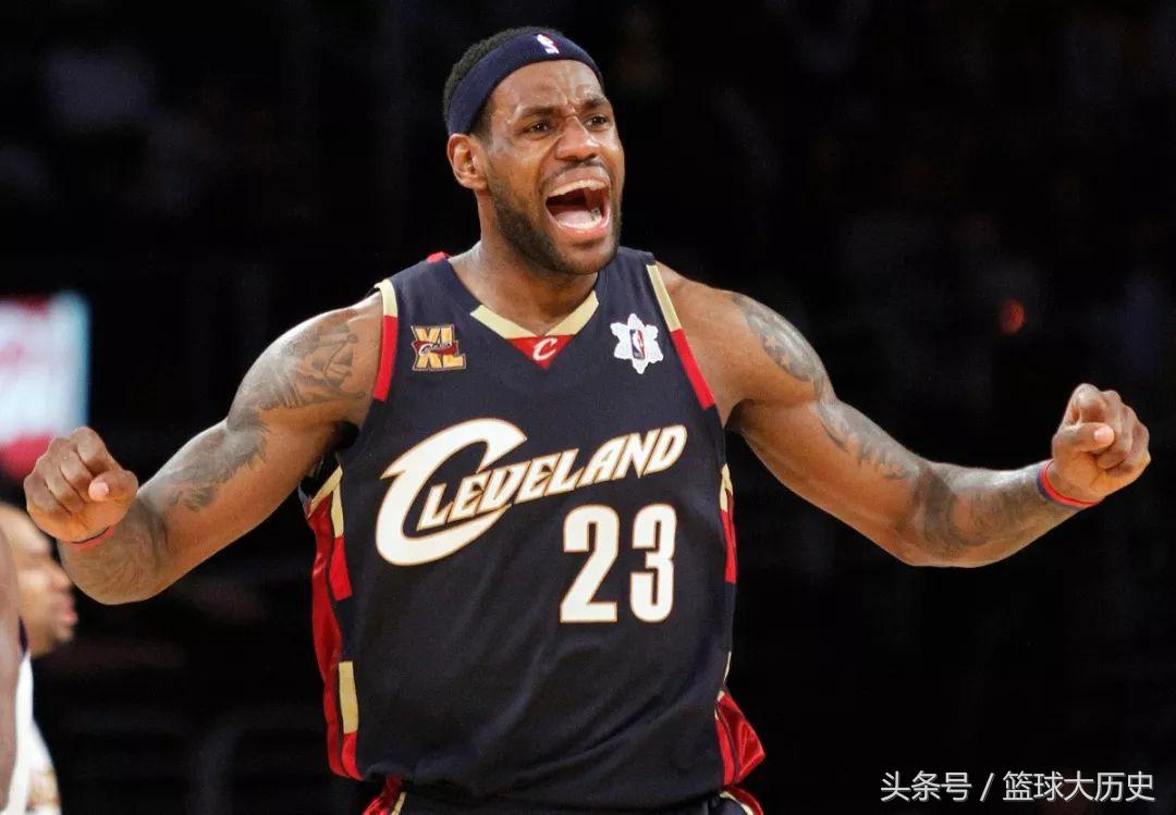 勒布朗詹姆斯梦八队之所以强大并不只是因为全队的豪华明星阵容,更多