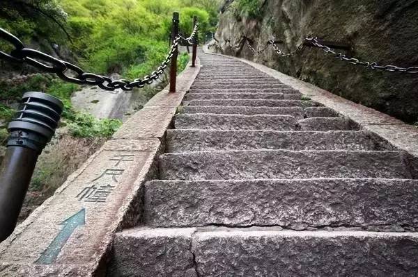 华山怎么玩?索道来回更方便,看了这篇文章你就知道了
