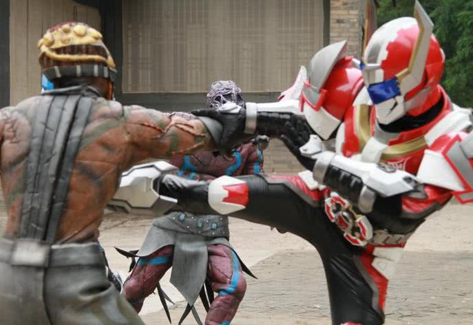 刑天铠甲那么火,为何没有拍大电影?帝皇背负主要责任!