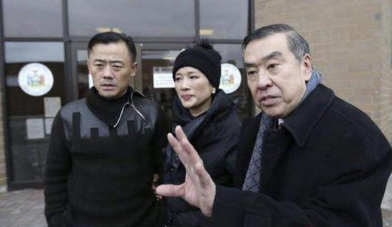 “周立波持枪案”中的律师莫虎到底是什么来头？