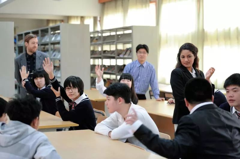 柳州柳邕高中有足球场吗（搞事情！柳州这所高中又要火了，竟然是因为这个……）