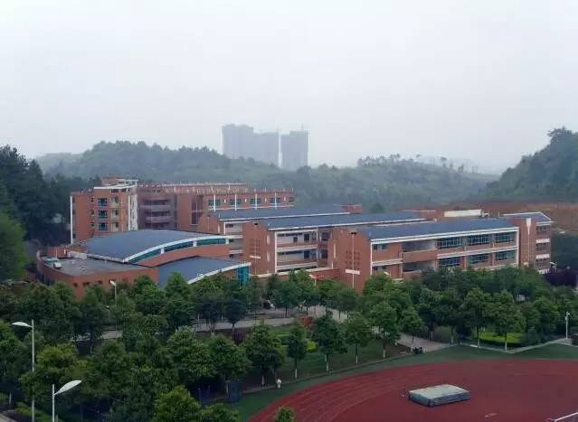 2018高考状元“身份”公开！毫无疑问，除了家世，就读学校都很牛