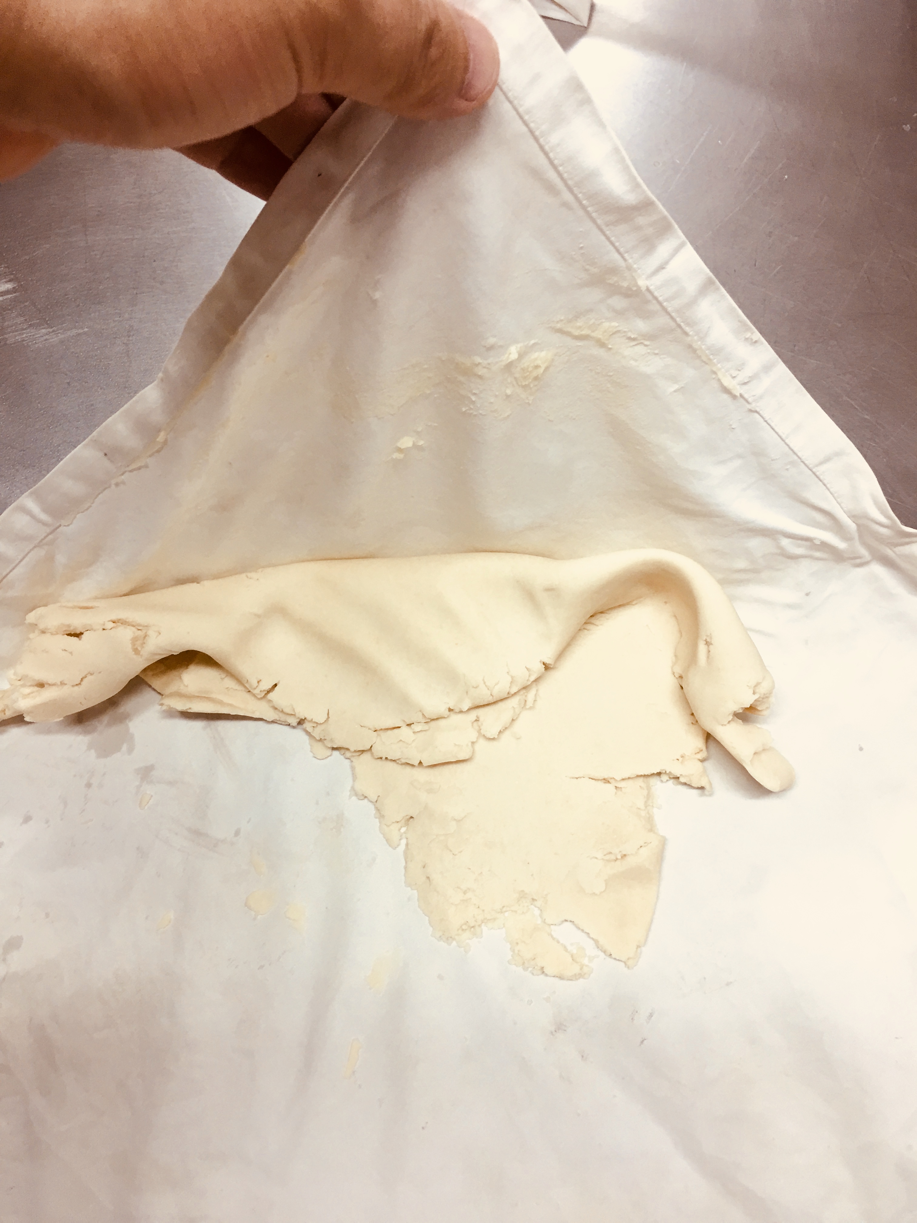 面点师教您制作入口即化的宫廷芸豆卷，喜欢面食的看过来！