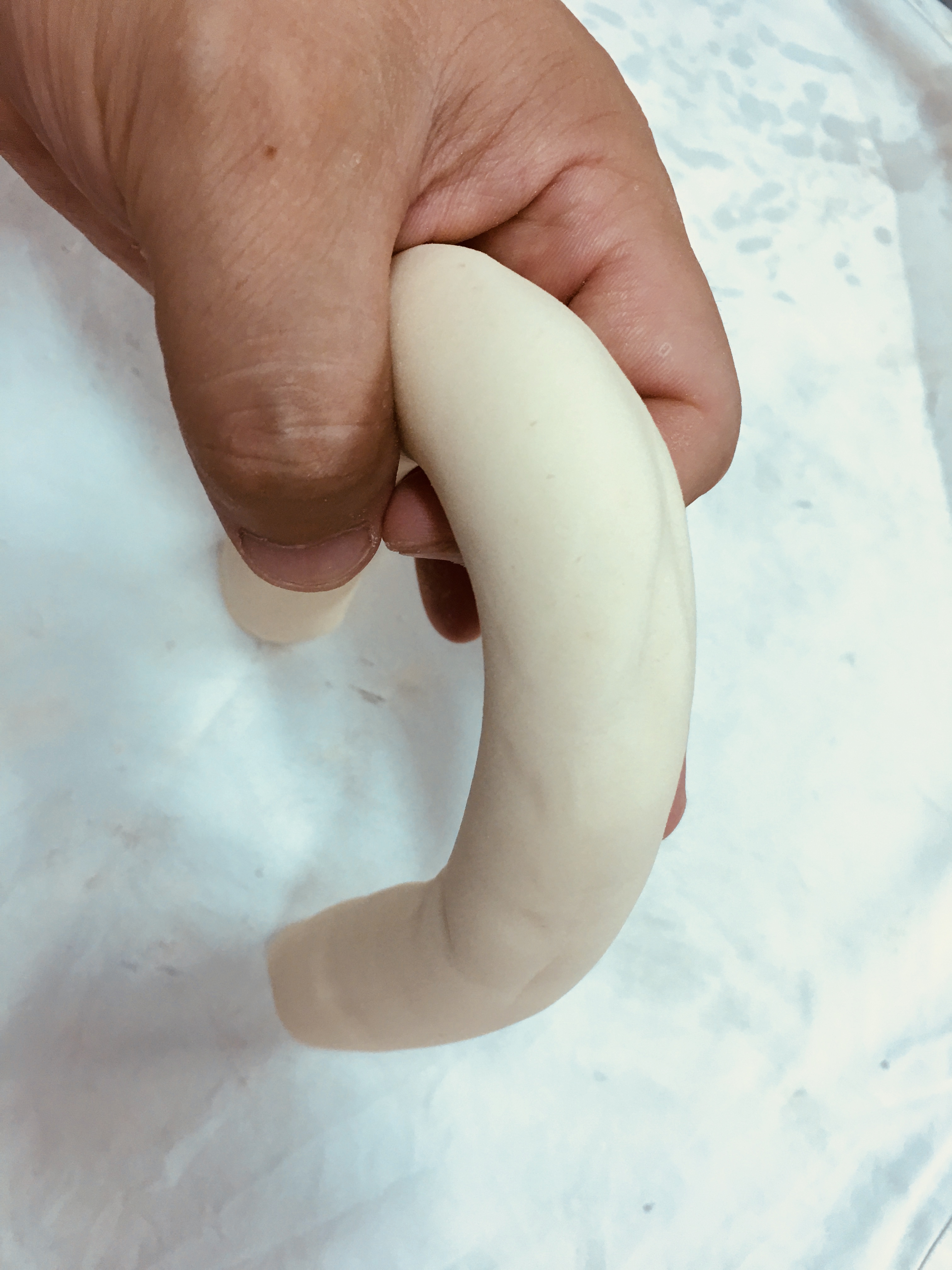 面点师教您制作入口即化的宫廷芸豆卷，喜欢面食的看过来！