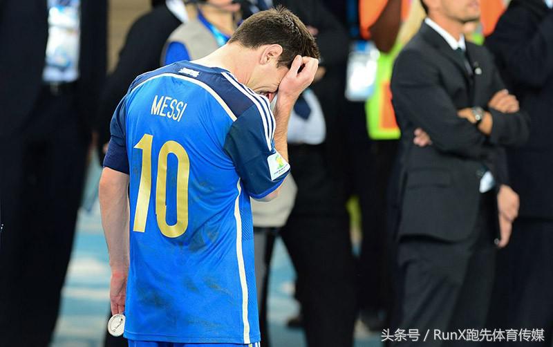 2004世界杯鲁尼梅西c罗（同行们“讨厌”C罗，就像我们讨厌“开夜车”的学霸）