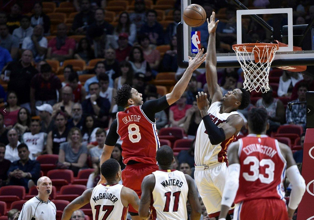 奥卡福为什么打不上球（三年过去了，探花秀奥卡福为何落得无球可打？）