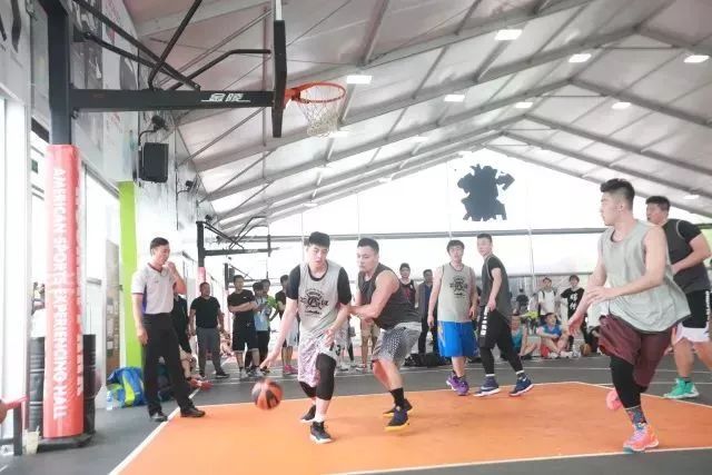 3v3篮球比赛发球区在哪里(报名｜上海城市业余联赛徐汇区篮球3V3比赛，秀下精准的投篮吧！)