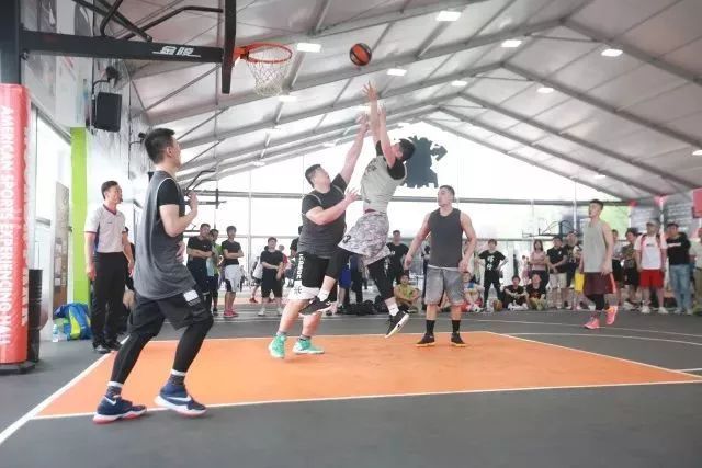 3v3篮球比赛发球区在哪里（报名｜上海城市业余联赛徐汇区篮球3V3比赛，秀下精准的投篮吧！）