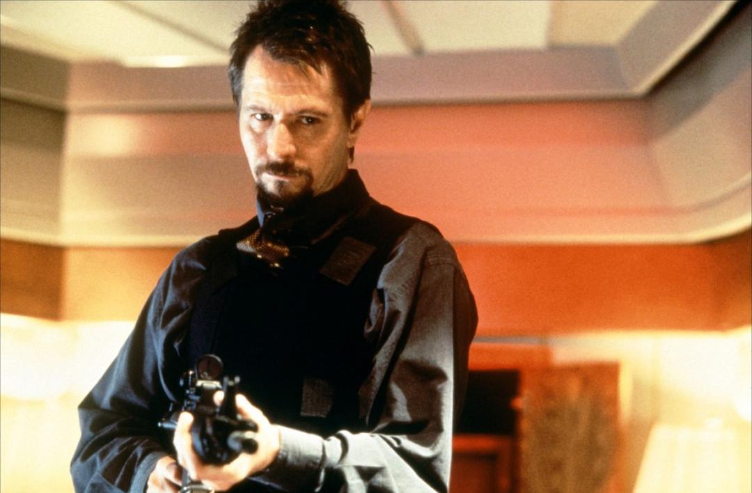 《空军一号》上映21周年,总统与恐怖分子的斗智斗勇