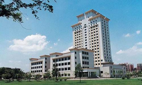 盘点金融类专业大学排行榜，清华大学二十名开外，第一名实至名归