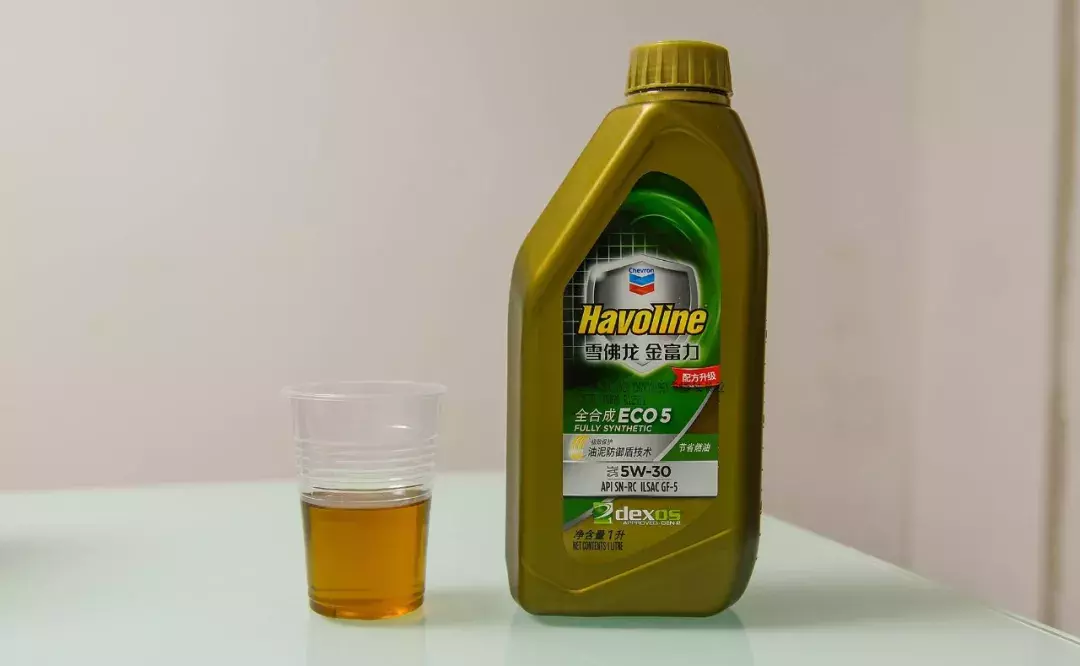 经常给爱车加机油的你，都了解如何分辨真伪么？