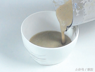 10分钟在家轻松搞定奶油蘑菇汤，比必胜客还好喝