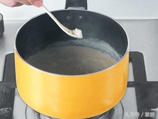 10分钟在家轻松搞定奶油蘑菇汤，比必胜客还好喝