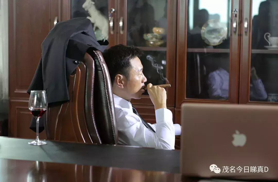 快看!tvb视帝黎耀祥来茂名拍戏啦(独家多图)