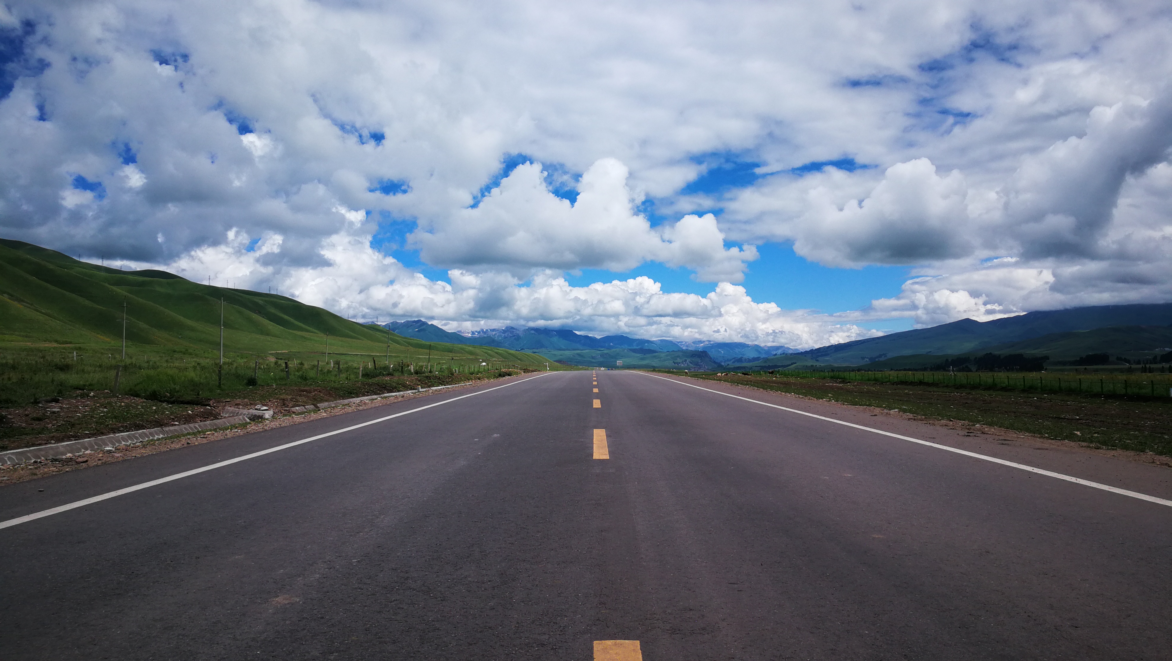 新疆的独库公路风景图_独库公路最佳旅游时间新疆