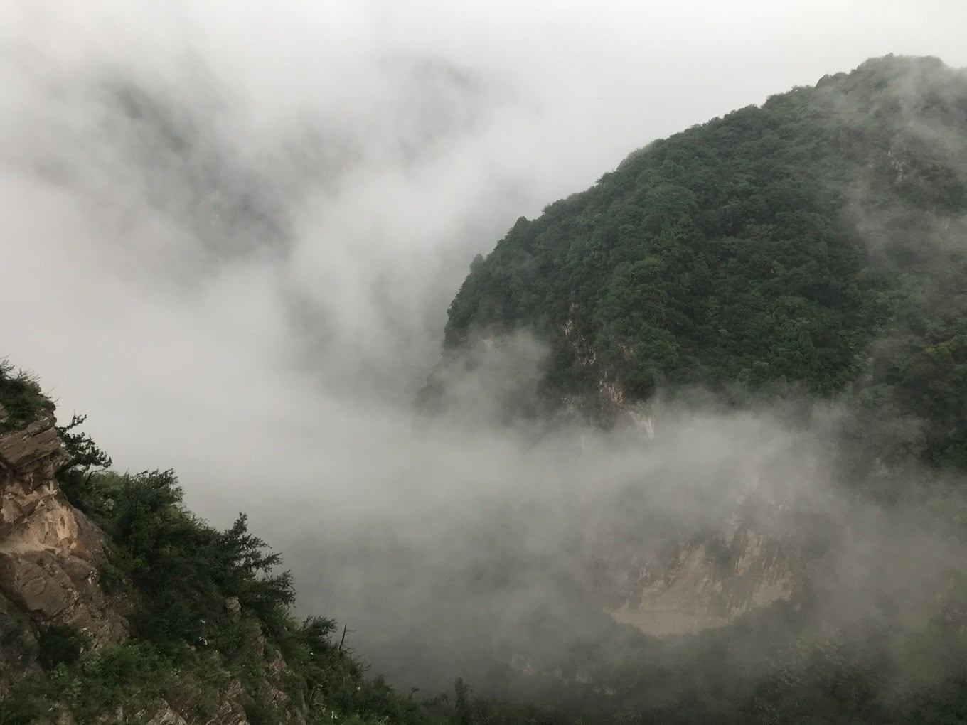 世界杯窑洞小吃品牌(一个山西煤老板花10亿打造的景区，不仅好玩，还有独特的民俗美食)