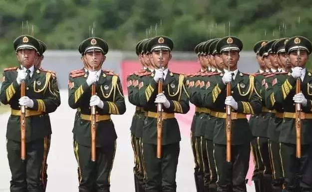 建军节的祝福语明天的八一建军节献给保卫祖国保卫边疆的英勇战士们