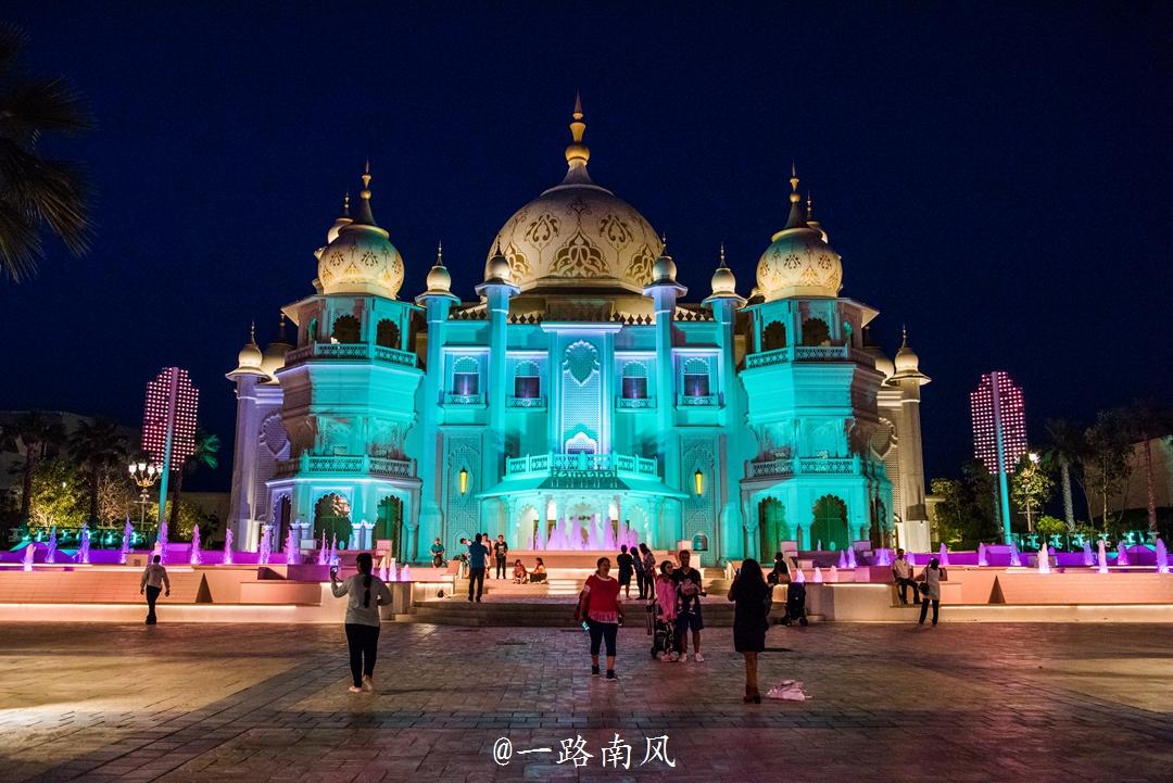 迪拜属于哪个国家在哪个州(阿联酋温度奇高又缺水缺雨，曾被认为不适合居住，如今却成富豪国)