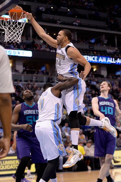 为什么现在nba隔扣少了(8图看NBA隔扣队友的瞬间：被双探花隔扣的男人，哈登也难逃厄运)