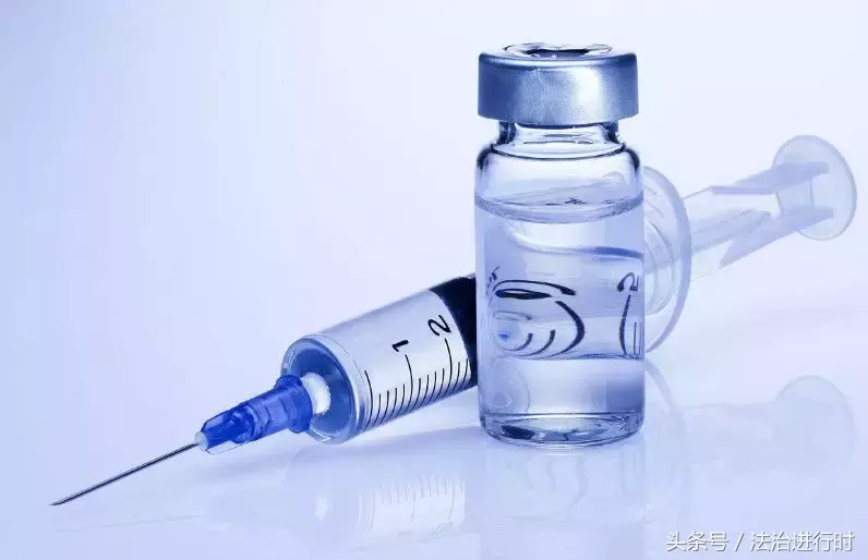 V早报:太冲动!的哥持械砸奥迪,奥迪逆行撞飞他!警方通报……
