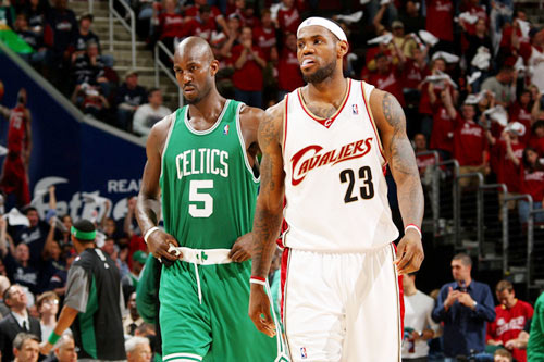 NBA十年前的录像（篮球经典：2008年骑士VS凯尔特人G3 詹姆斯大战皮尔斯！含录像）