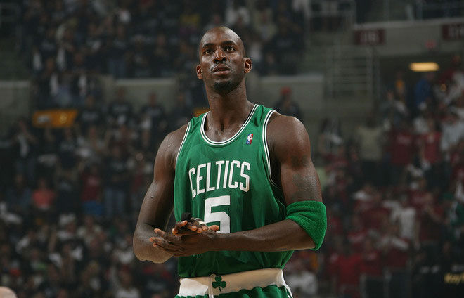 NBA十年前的录像（篮球经典：2008年骑士VS凯尔特人G3 詹姆斯大战皮尔斯！含录像）