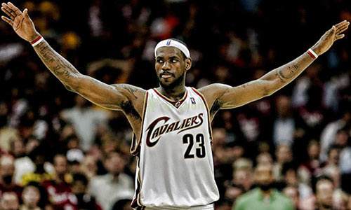 NBA十年前的录像（篮球经典：2008年骑士VS凯尔特人G3 詹姆斯大战皮尔斯！含录像）