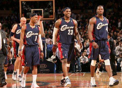 NBA十年前的录像（篮球经典：2008年骑士VS凯尔特人G3 詹姆斯大战皮尔斯！含录像）