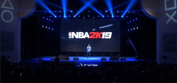 nba2k20手机版怎么设置中文（《NBA 2K19》国行加入中文解说 同步推出20周年纪念版）