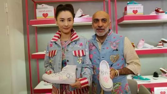 这些出身贫寒、毫无背景的明星，凭什么走到今天？